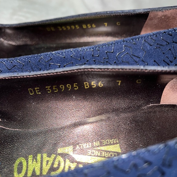 Salvatore Ferragamo Florence vintage blue suede Geometric Print Block Heel shoe - Picture 8 of 11